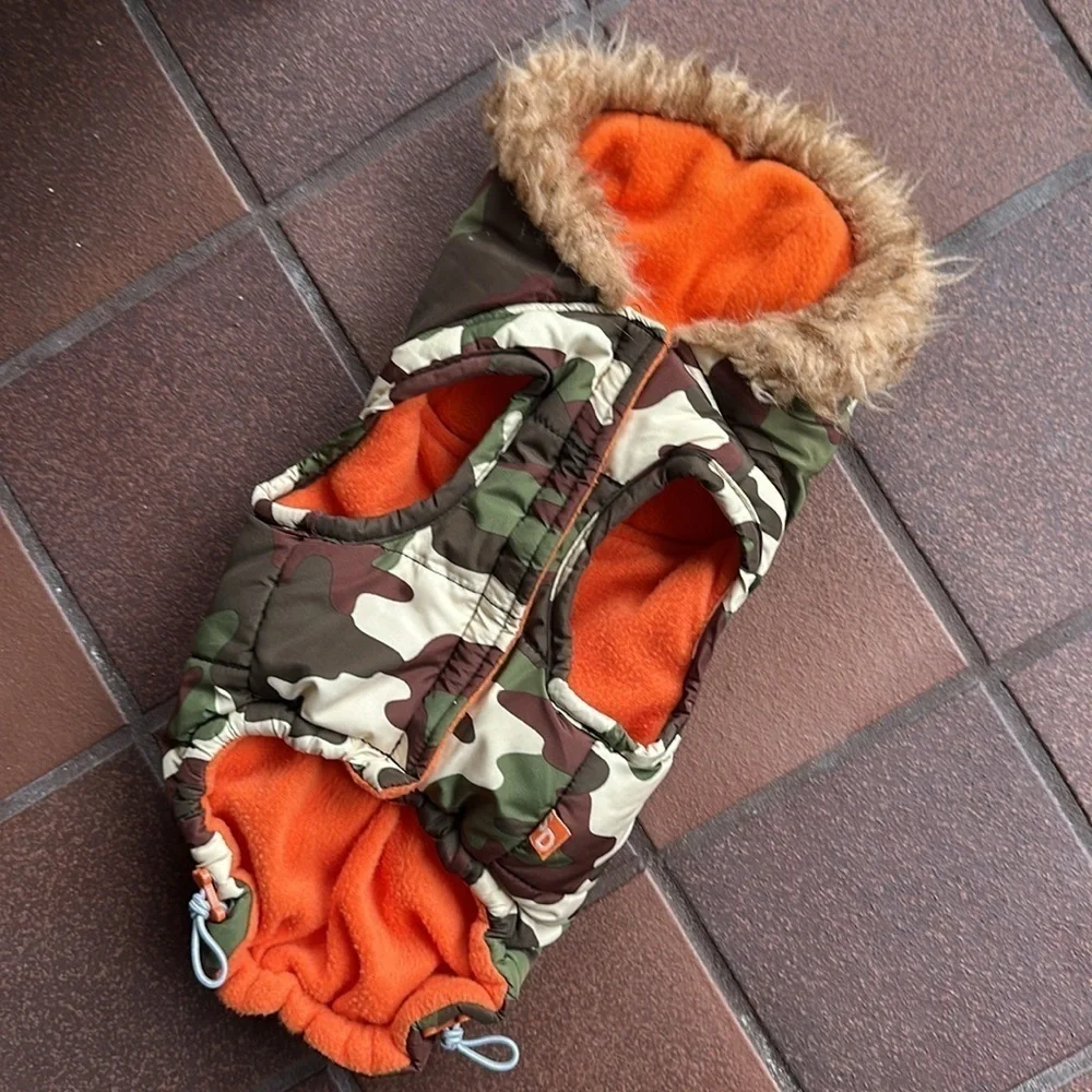 TOP Dog jacket size Small camo and orange faux fur adjustable puffer